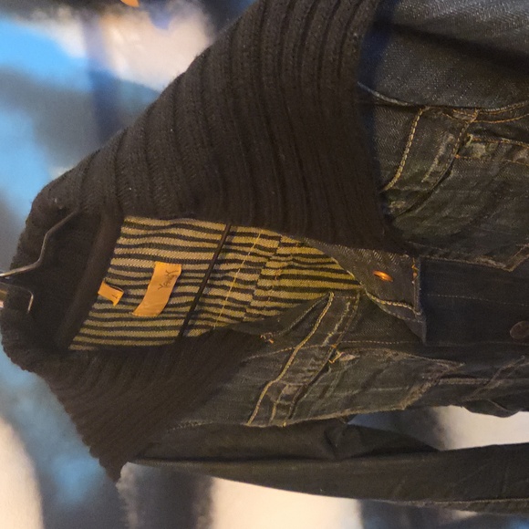 Jean Jacket With Sweater Edging - Picture 6 of 10